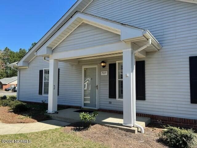 Building Photo - 727 Chancery Ln