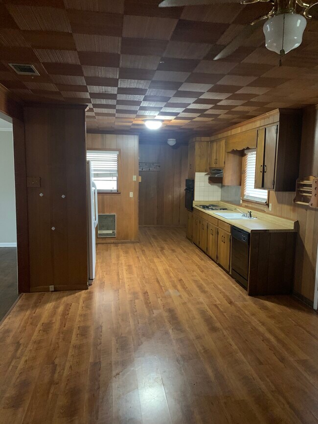 Foto del edificio - 506 Zetterower Rd