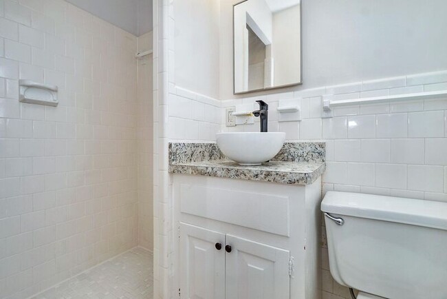 Building Photo - 3702 Broadgate Dr