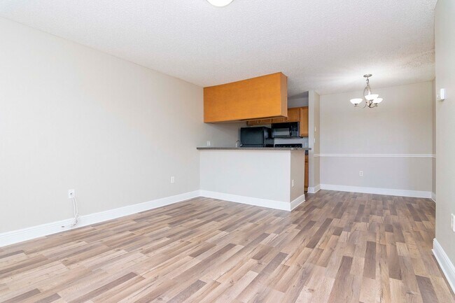 Foto del edificio - Waterfront - Top Floor- 1 Bedroom 1 Bath f...