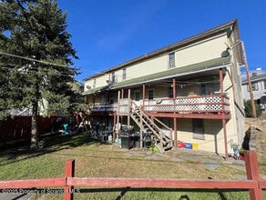 Building Photo - 114 Green Pl