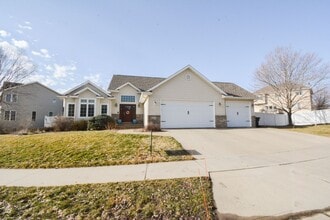 Building Photo - 1973 Century Valley Rd NE