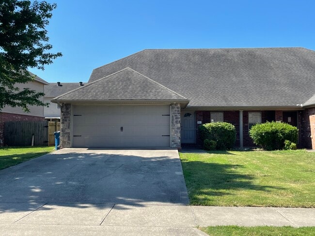 Photo - 3201 SW Amberwood Ave House