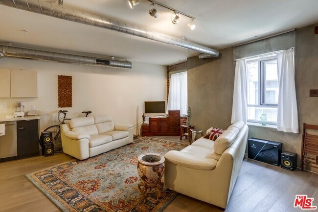 Foto del edificio - 527 Molino St