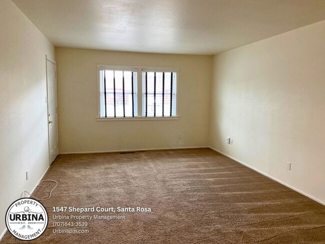 Building Photo - Great Single Level Duplex in Santa Rosa!