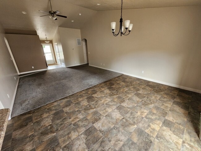 Building Photo - 294 LeAnn Way