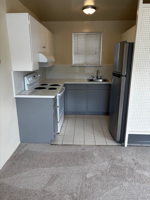 Kitchen - 362 Richmond Dr