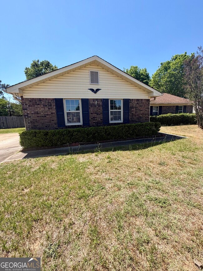 Foto del edificio - 131 Foxwood Cir