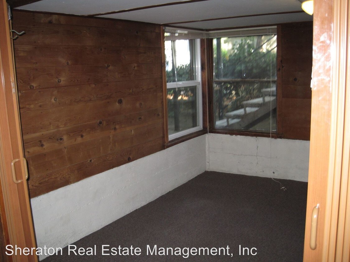 Building Photo - 1121 Magnolia Ave