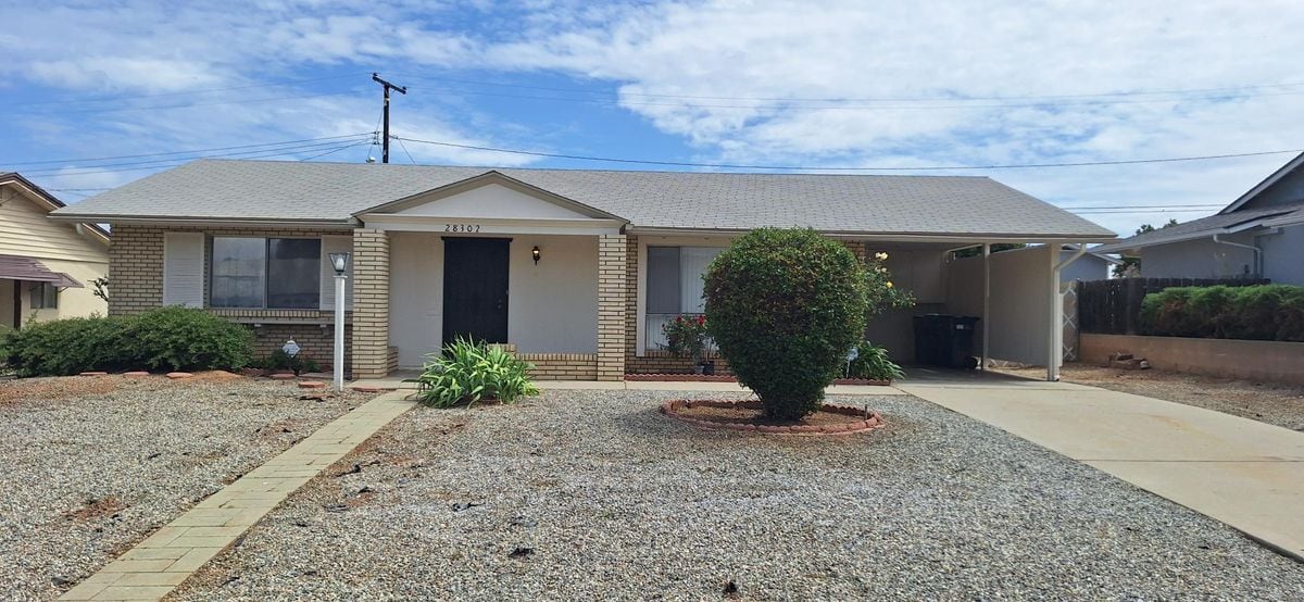 Foto del edificio - 28302 W Worcester Rd