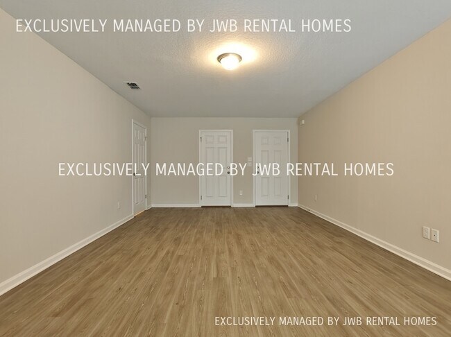 Foto del edificio - 6881 Lake Mist Ln