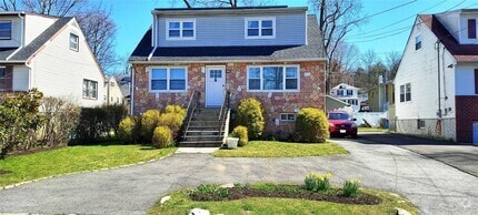 Building Photo - 112 Cabot Ave
