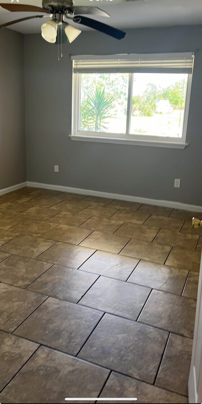 Building Photo - 4644 Bonita Dr