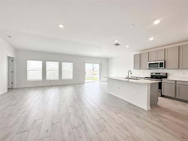 Foto del edificio - 2302 Burney Fls Ln