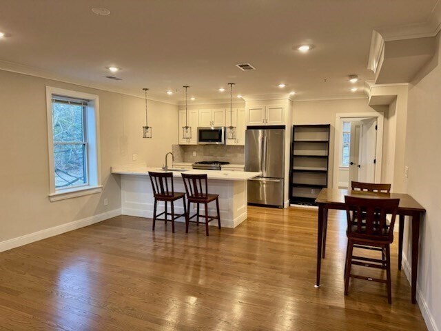 Foto principal - 49 Dustin St