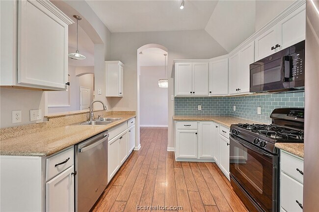 Foto del edificio - 4212 Cripple Creek Ct