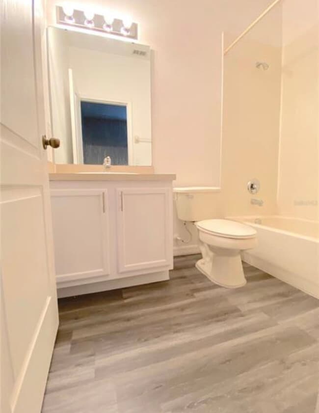 Building Photo - 10604 Savannah Wood Ct