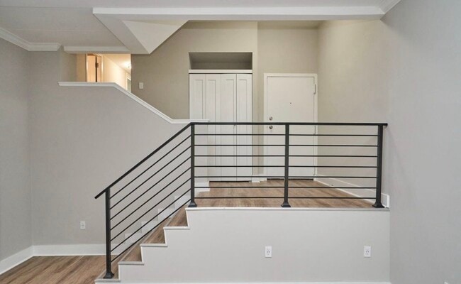 Building Photo - 11557 Rolling Green Ct