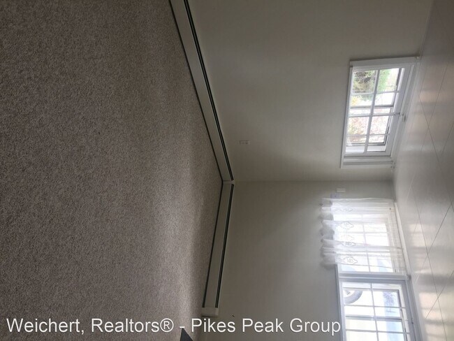 Foto del edificio - 1018 Iowa Ave