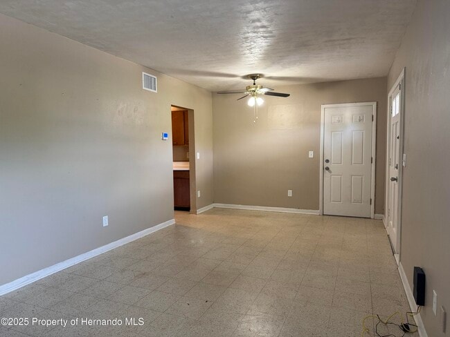 Foto del edificio - 6315 Treehaven Dr