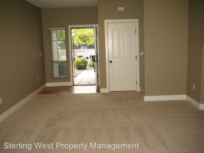 Building Photo - 2 br, 2.5 bath House - 135 Casey Way