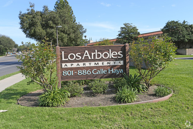 Los Arboles Apartments