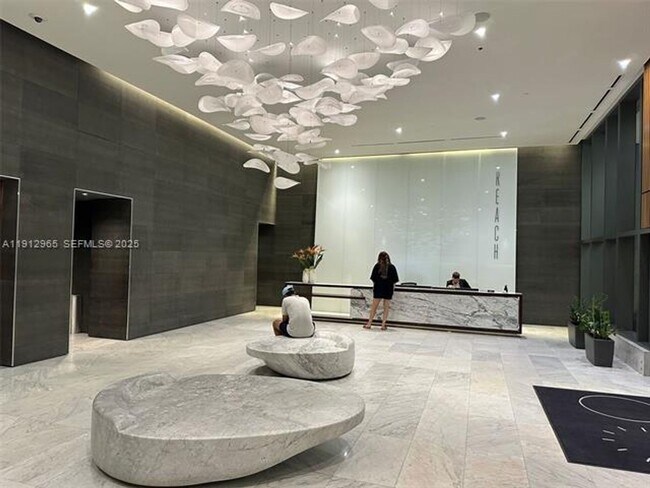 Foto del edificio - 68 SE 6th St