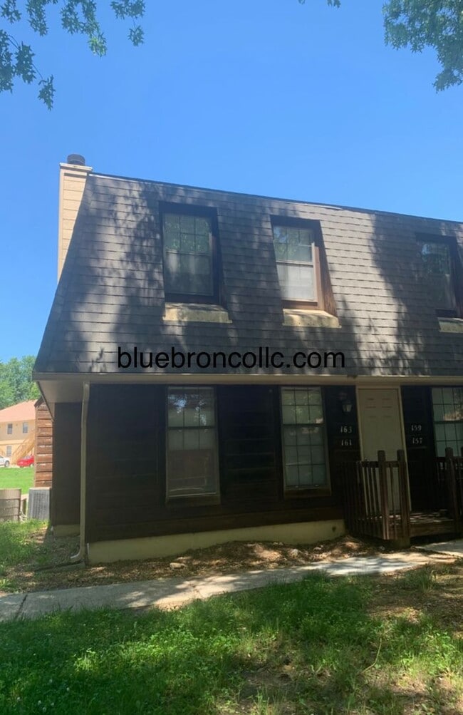 Building Photo - 159 NW Vesper St