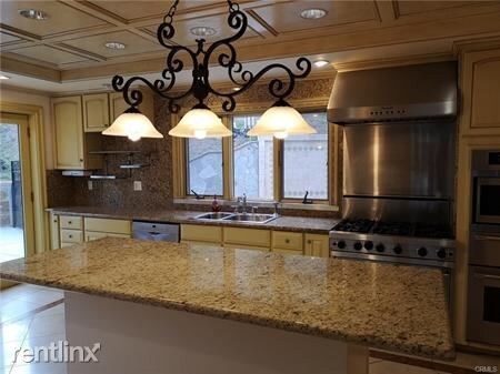 Foto principal - 5 br, 4 bath House - 2769 Clear Creek Ln