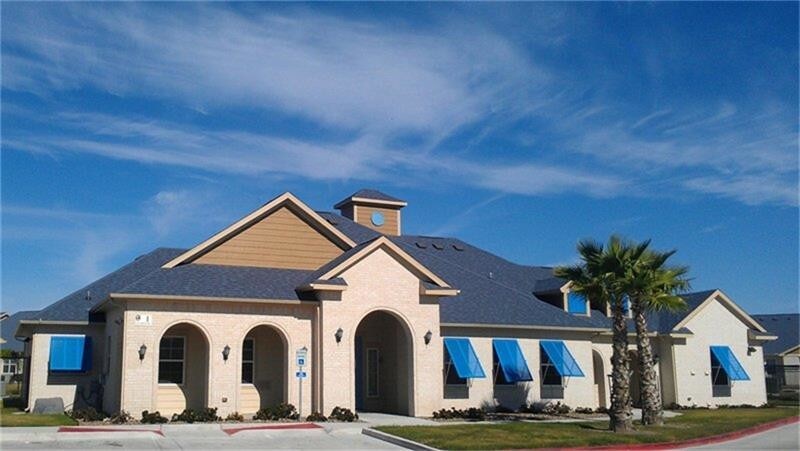 Foto principal - 4650 Old Brownsville Rd