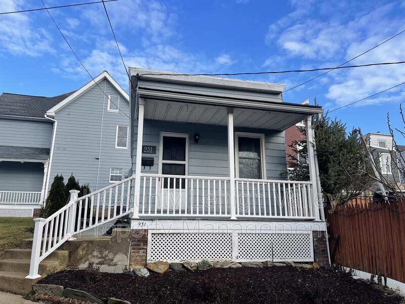 Primary Photo - 931 Wood Ave