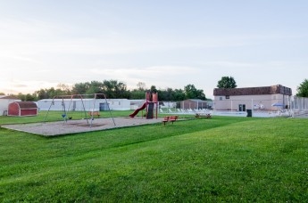 Building Photo - Greenbriar Estates