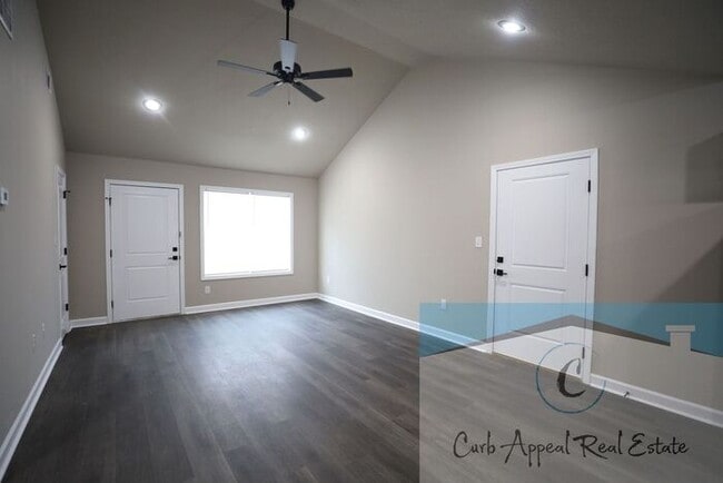 Building Photo - Brand new construction 2 bed 1 bath apartment - includes utlities, washer and dryer!!