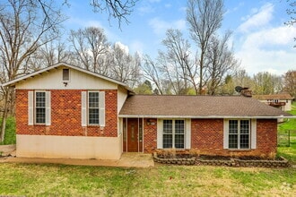 Building Photo - 5000 Snowberry St