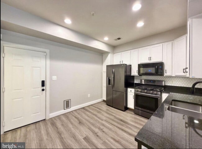 Foto del edificio - 4110 Potomac Highlands Cir