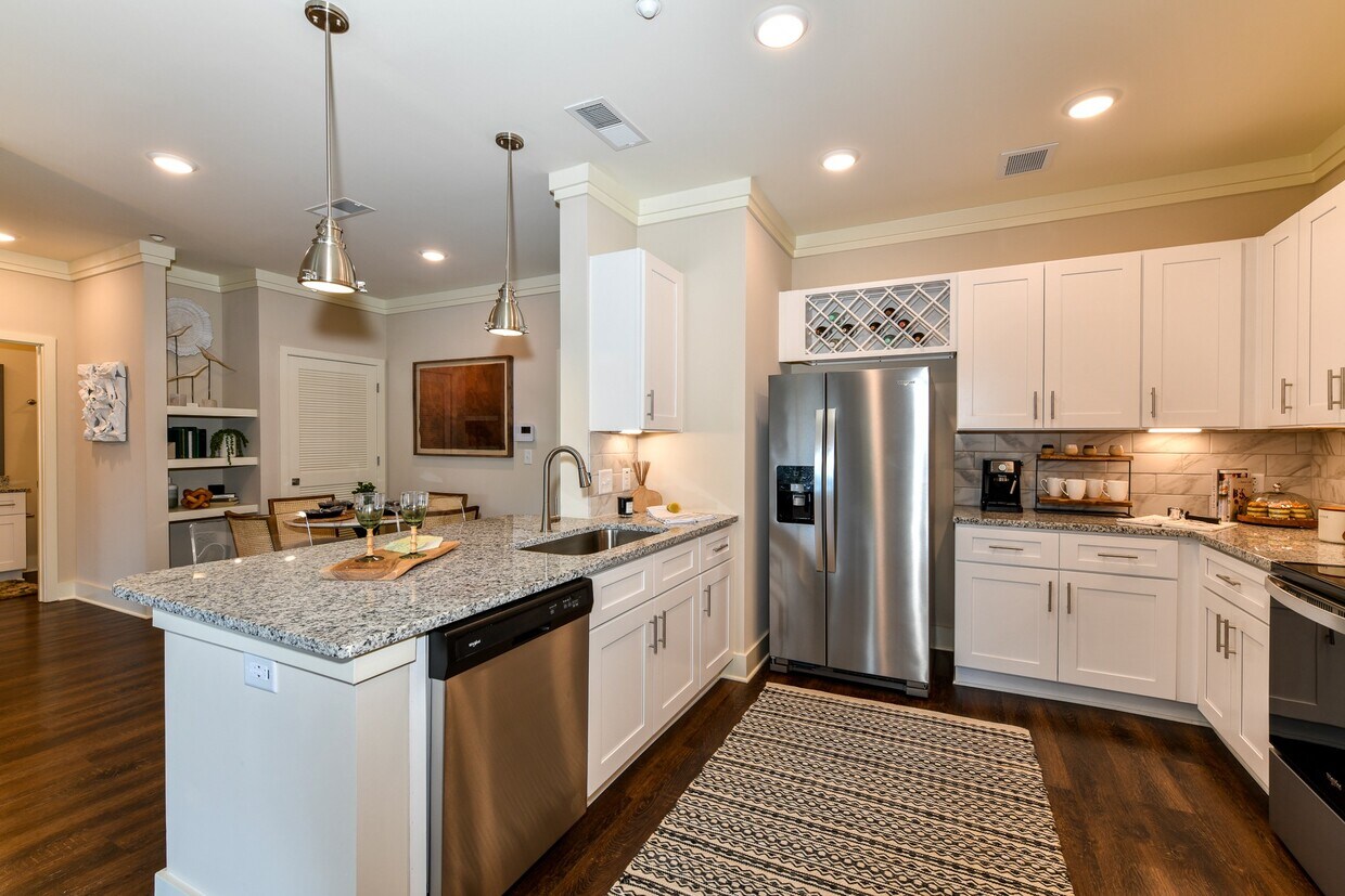 Somerset Apartments 1245 Towne Centre Village Dr Mcdonough, GA