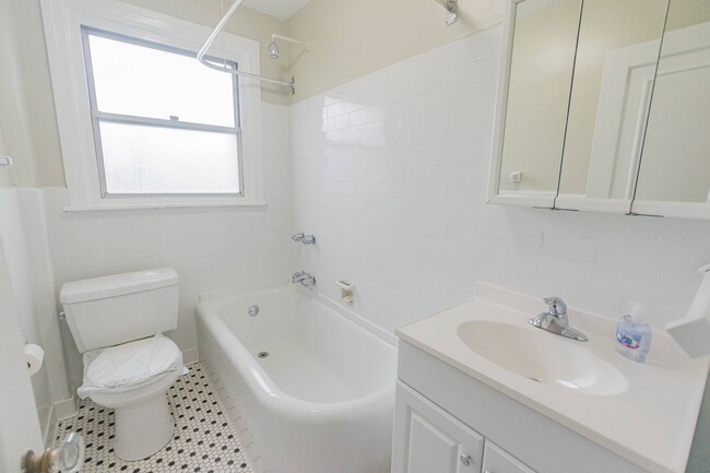 Sample Bathroom - Suburban Court Apartments