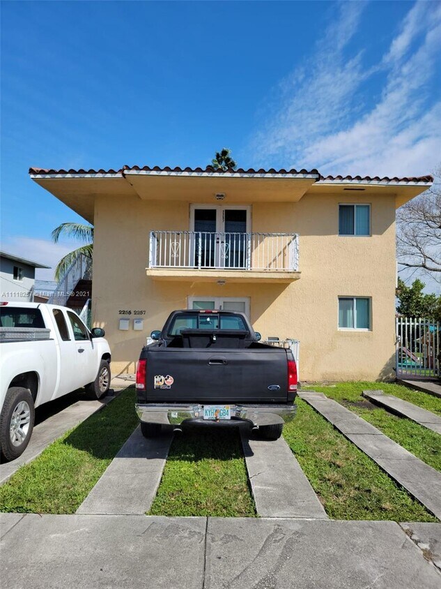 Primary Photo - 2255 SW 72nd Ave