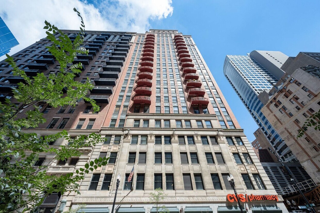 Foto principal - 208 W Washington St