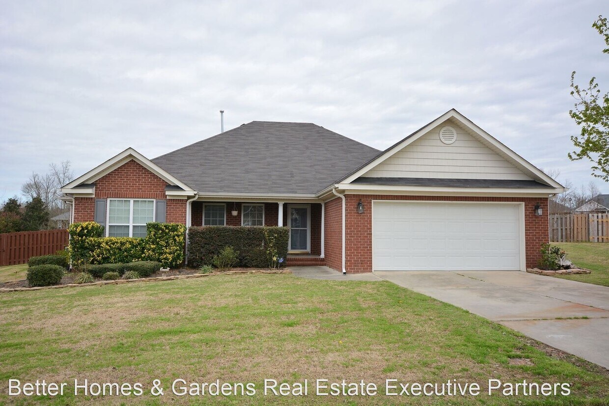 2061 Lake Forest Dr, Grovetown, GA 30813 House Rental in Grovetown