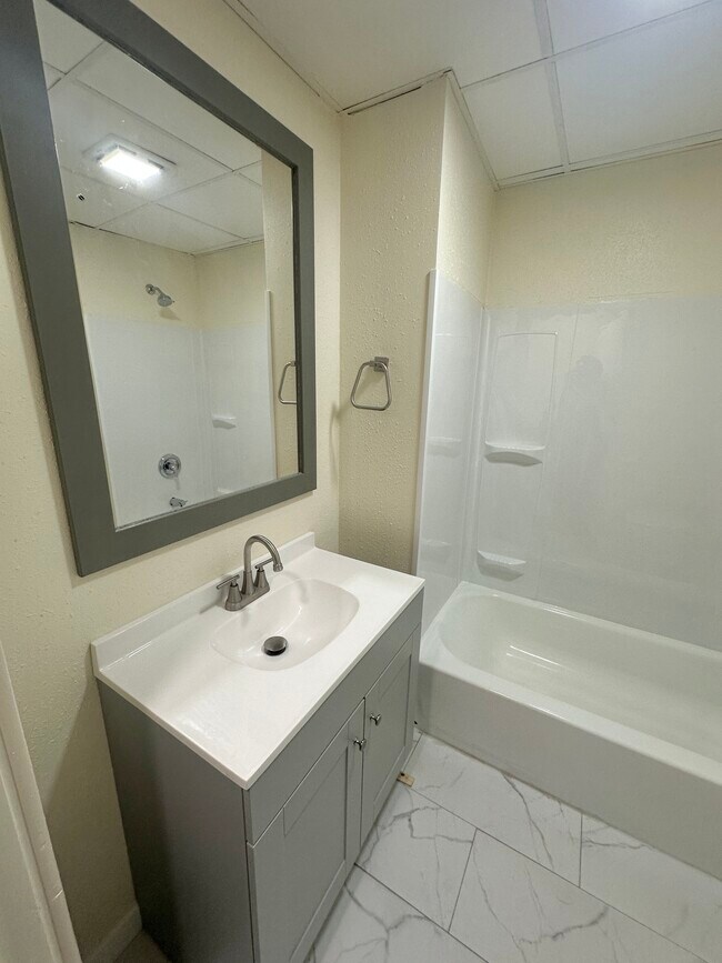 Foto del edificio - 823 N 5th St