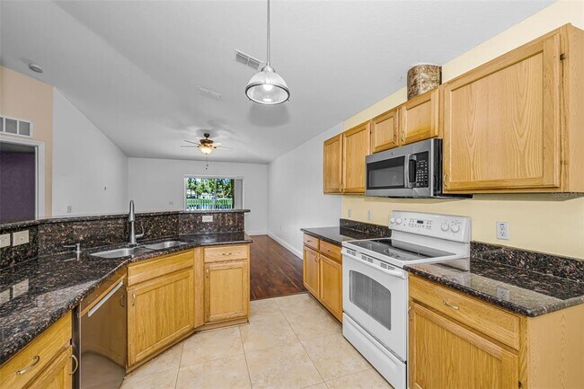 Building Photo - 17029 Torvest Ct