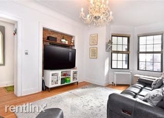 Building Photo - 1 br, 2 bath House - 26 Pondfield Rd W Apt 3C