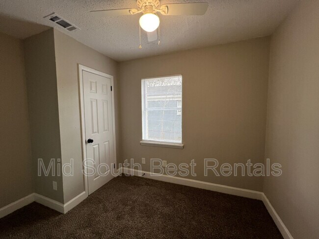 Foto del edificio - 1848 Farrington St