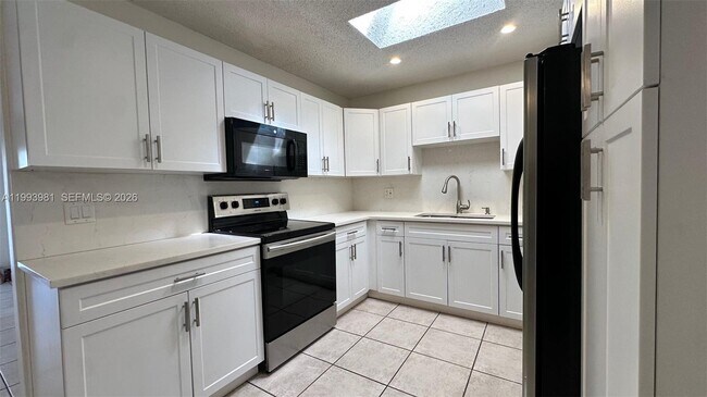 Foto del edificio - 2290 E 6th Ave