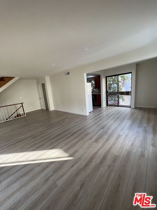 Building Photo - 424 N Kenwood St