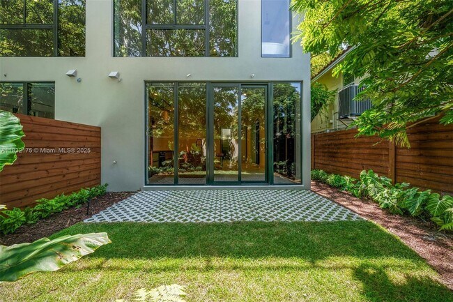 Foto del edificio - 3270 Gifford Ln