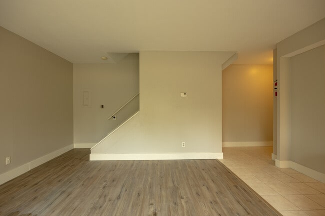 Building Photo - 3543 Kenbrooke Ct