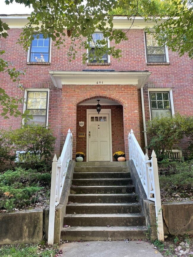 Cameron Village Apartments for Rent Raleigh, NC 685 Rentals