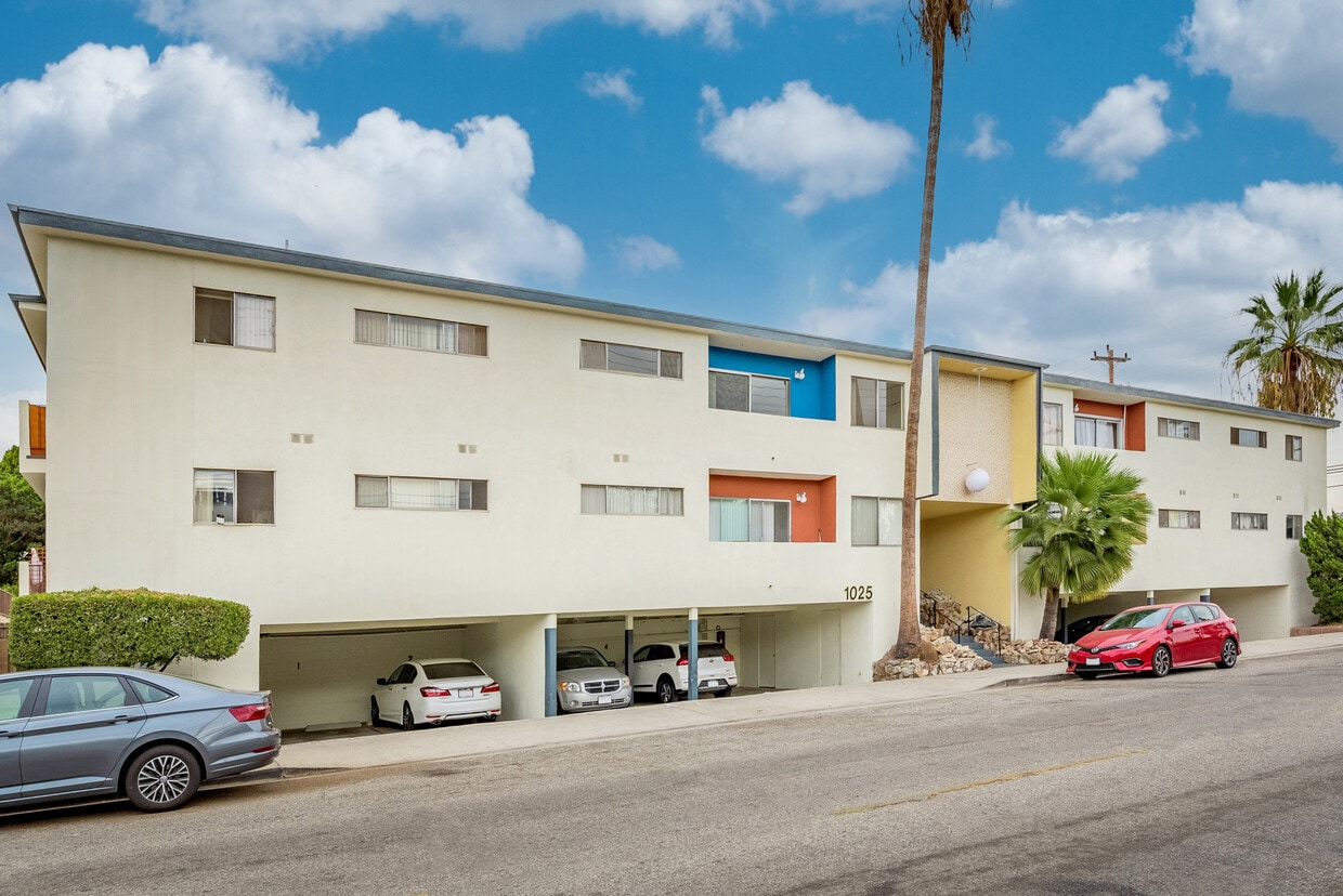 Primary Photo - 1025 E Lomita Ave